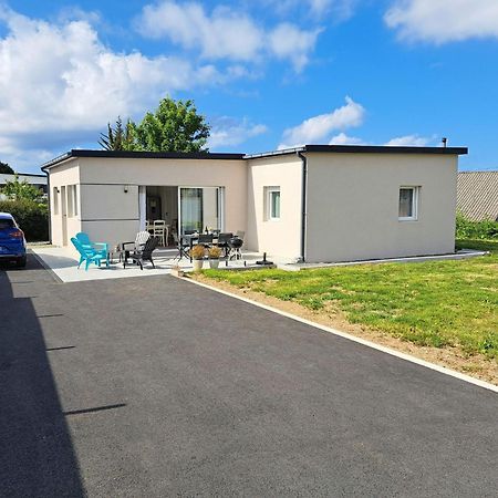 Single Storey Holiday Home In Cléder Exteriör bild