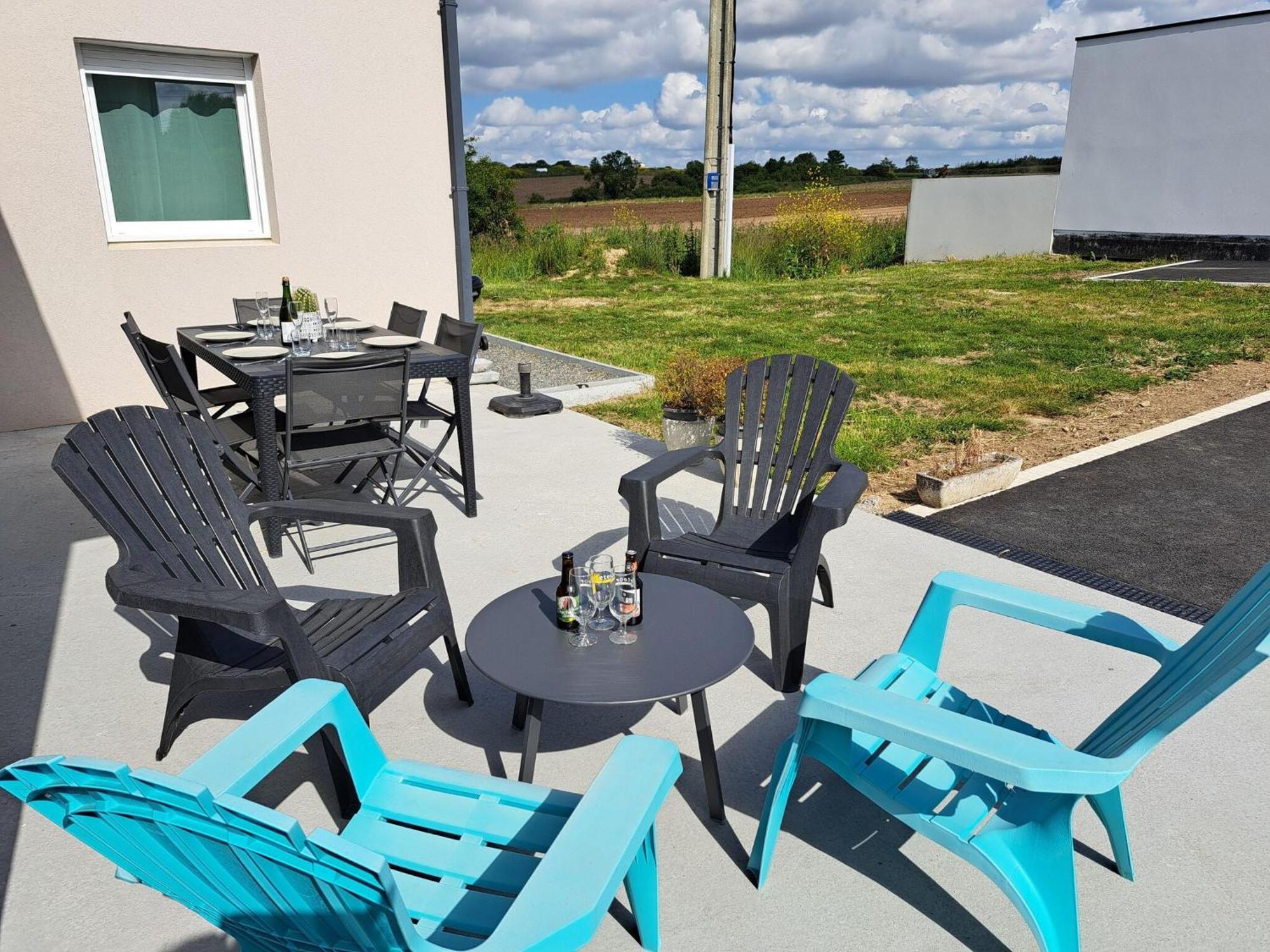 Single Storey Holiday Home In Cléder Exteriör bild